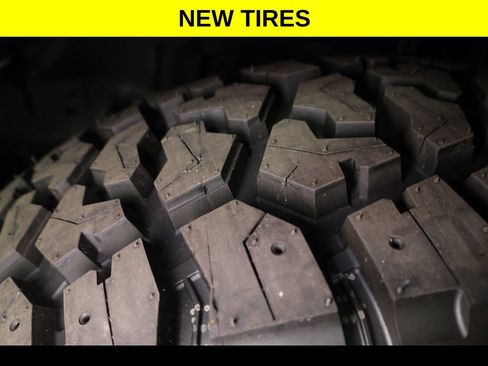 Used 2022 Jeep Wrangler Unlimited Sport AWD/4WD image 6