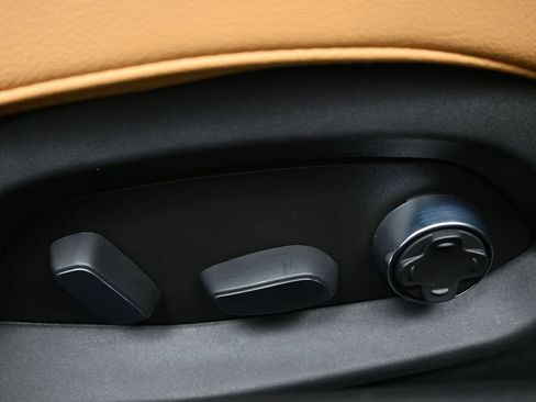 Used 2023 Chevrolet Corvette Stingray Preferred Conv w/ Z51 Performance Package image 11