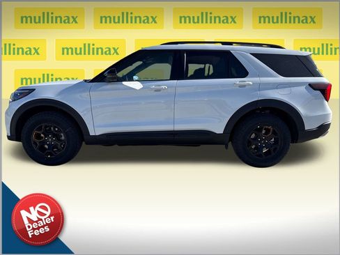 New 2026 Ford Explorer Tremor w/ Tremor Convenience Package image 2