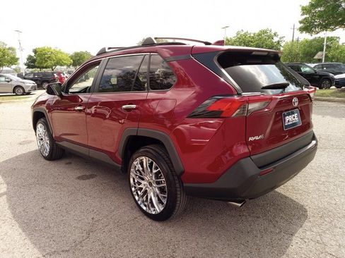 Used 2023 Toyota RAV4 XLE image 7