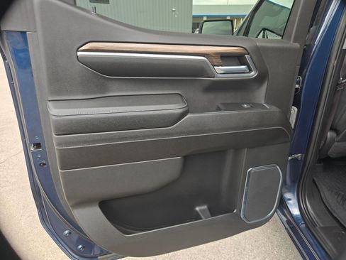 Certified 2023 Chevrolet Silverado 1500 LT Trail Boss w/ Convenience Package II AWD/4WD image 14