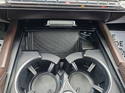 Used 2020 Mercedes-Benz GLE 350 4MATIC w/ MBUX Technology Package image 24