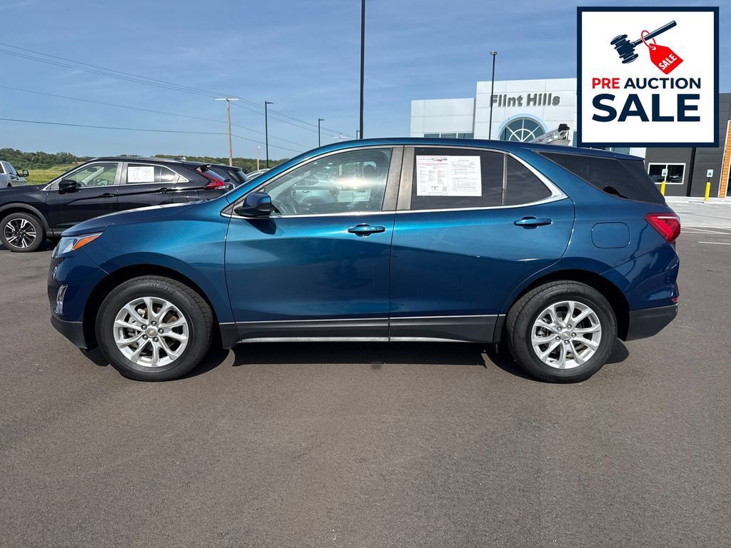 Used 2021 Chevrolet Equinox LT AWD/4WD image 2
