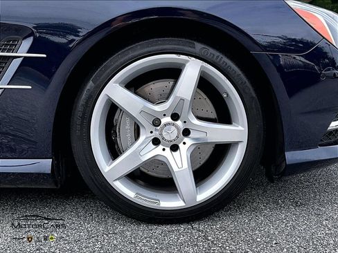 Used 2014 Mercedes-Benz SL 550 image 28