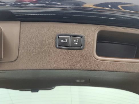 Used 2017 Porsche Macan Turbo AWD/4WD image 45
