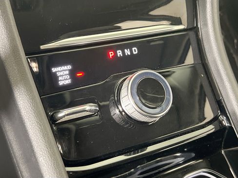 Used 2022 Jeep Grand Cherokee Limited image 17