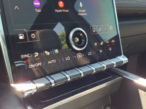 Used 2025 GMC Sierra EV Denali AWD/4WD image 24