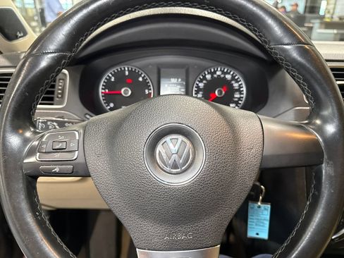 Used 2012 Volkswagen Jetta TDI FWD image 18