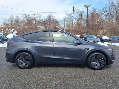 Used 2026 Tesla Model Y Premium image 7