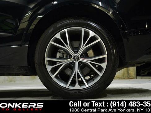 Used 2021 Audi Q8 Premium w/ Black Optic Package image 11