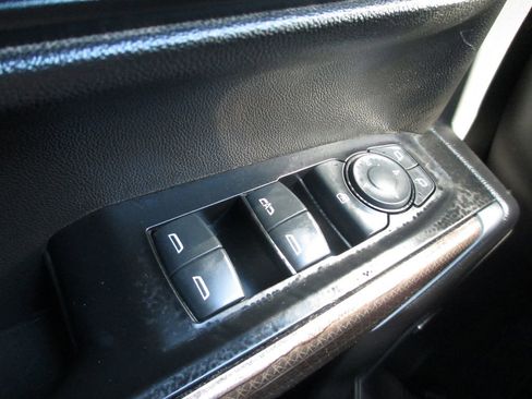 Used 2021 Chevrolet Silverado 1500 LT image 27