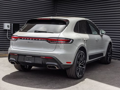 Certified 2023 Porsche Macan AWD/4WD image 9