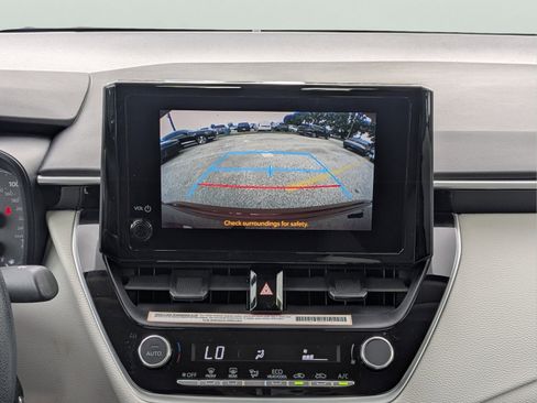 Used 2024 Toyota Corolla LE FWD image 19