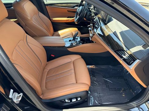 Used 2023 BMW M550i xDrive AWD/4WD image 13