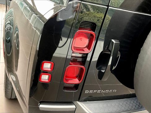 Used 2024 Land Rover Defender 130 Outbound image 26