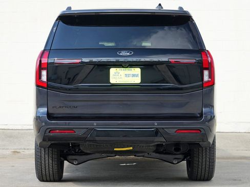 Used 2026 Ford Expedition Platinum w/ Stealth Appearance Package AWD/4WD image 11