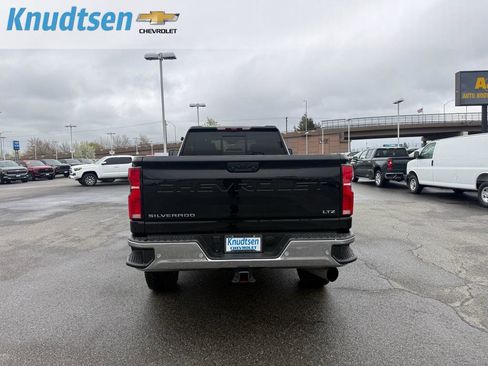 Used 2024 Chevrolet Silverado 3500 LTZ w/ LTZ Premium Package image 6