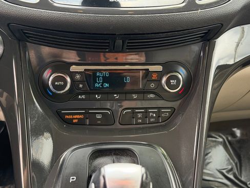 Used 2015 Ford Escape Titanium w/ Equipment Group 301A AWD/4WD image 24