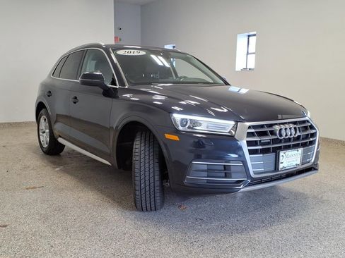 Used 2019 Audi Q5 2.0T Premium w/ Convenience Package image 3