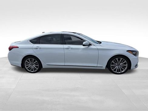 Used 2018 Genesis G80 5.0 Ultimate RWD image 2