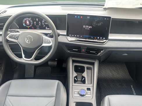 New 2026 Volkswagen Tiguan SE AWD/4WD image 17
