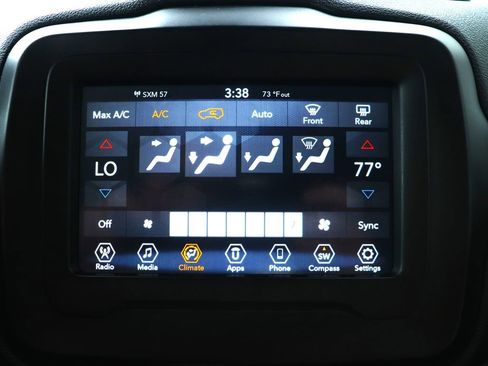 Used 2020 Jeep Renegade Latitude w/ Popular Equipment Group image 47