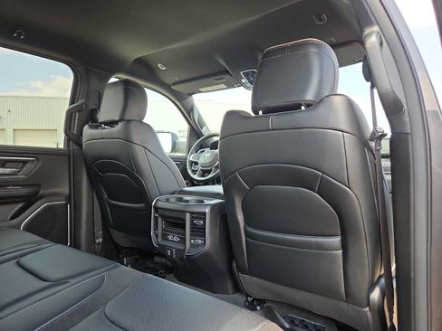 Used 2023 RAM 1500 Laramie AWD/4WD image 16
