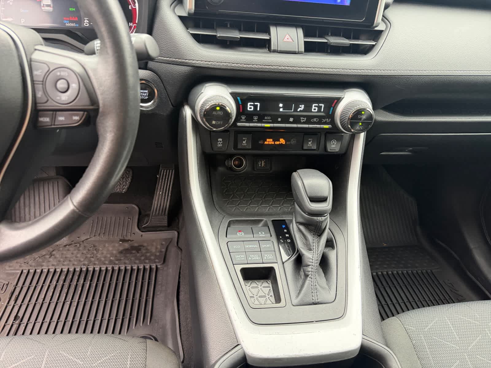 Used 2023 Toyota RAV4 XLE w/ Convenience Package AWD/4WD image 16