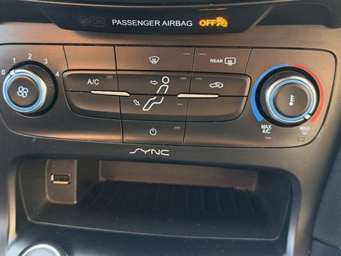 Used 2017 Ford Focus ST image 20