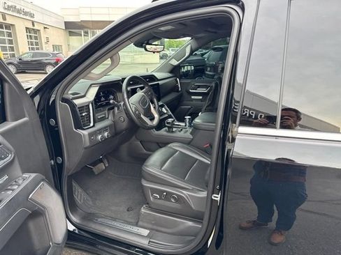 Used 2025 GMC Sierra 1500 Denali w/ Denali Reserve Package AWD/4WD image 14