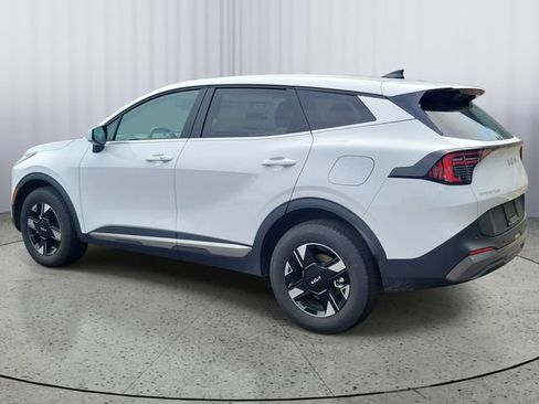 Certified 2026 Kia Sportage LX AWD/4WD image 4