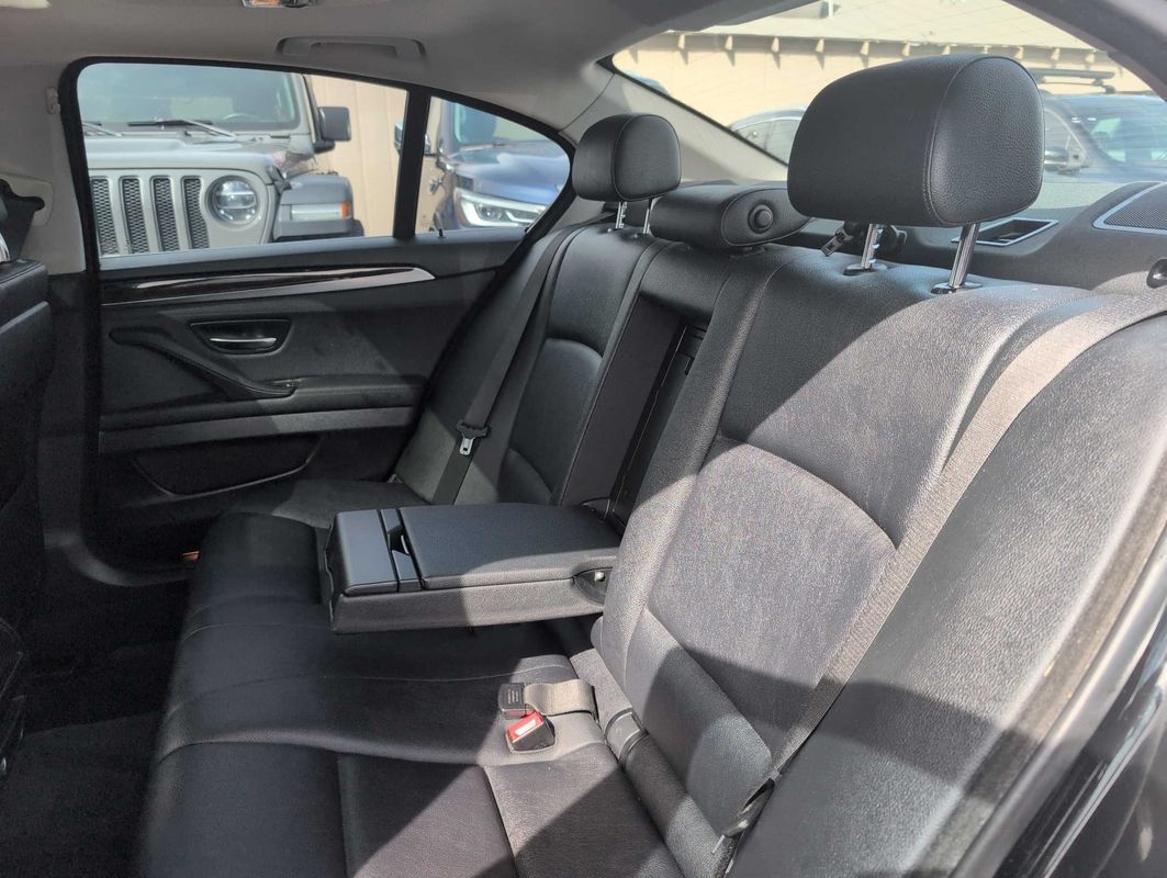 Used 2014 BMW 528i xDrive Sedan AWD/4WD image 9