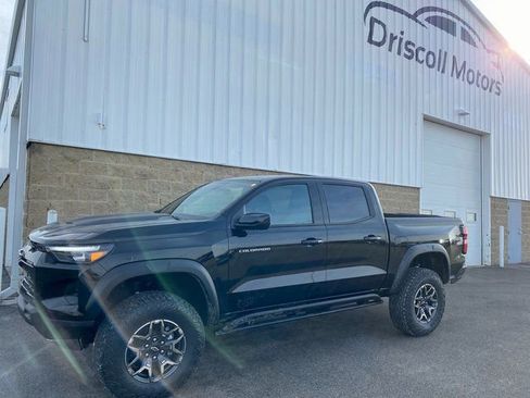 New 2026 GMC Canyon Elevation w/ Convenience Package AWD/4WD image 1