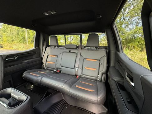 Used 2024 GMC Sierra 1500 AT4 w/ AT4 Premium Package image 26