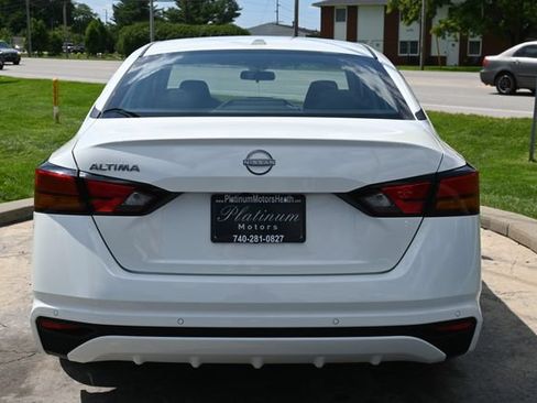 Used 2025 Nissan Altima 2.5 SV FWD image 6
