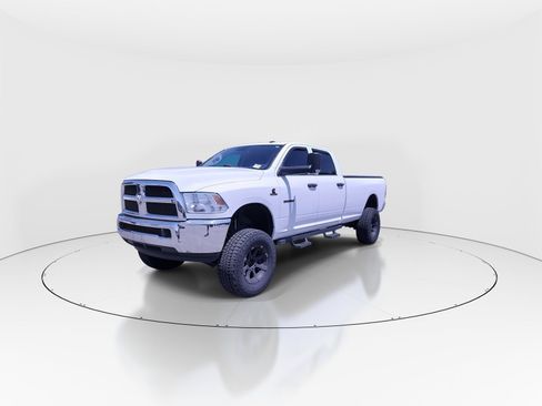 Used 2018 RAM 2500 Tradesman w/ Chrome Appearance Group AWD/4WD image 4