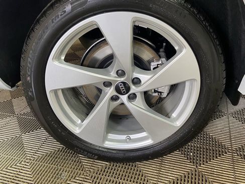 New 2025 Audi Q5 2.0T Premium Plus image 9