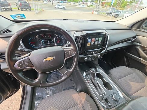 Used 2018 Chevrolet Traverse LT AWD/4WD image 9