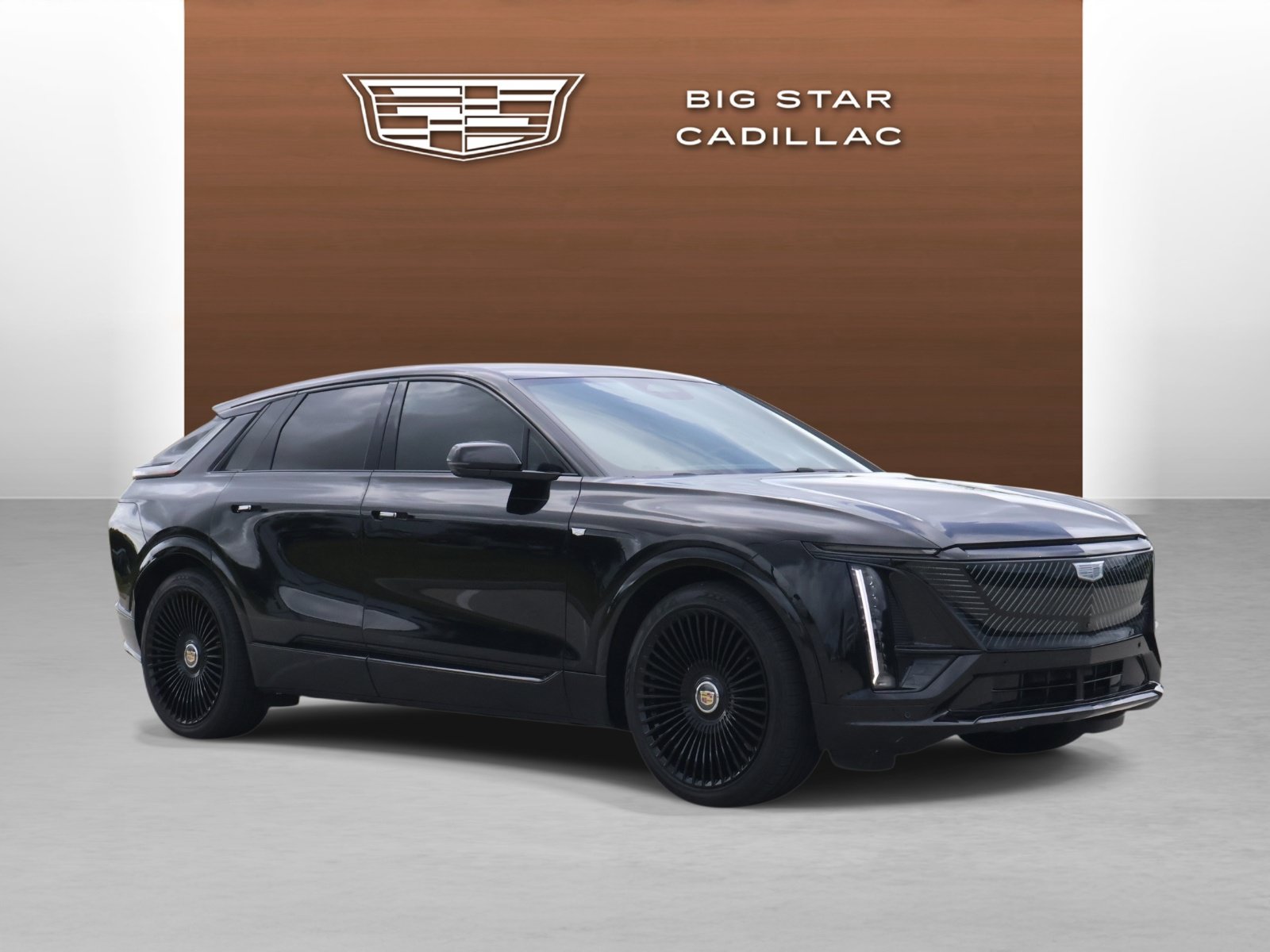 Certified 2026 Cadillac Lyriq Luxury w/ LPO, Floor Liner Package RWD image 7