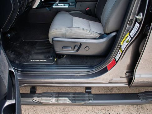 Used 2014 Toyota Tundra SR5 w/ SR5 Upgrade Package RWD image 13