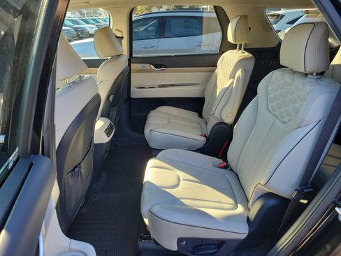 Used 2021 Hyundai Palisade Limited image 16