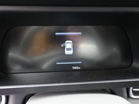 Certified 2025 Hyundai Elantra Sport image 17