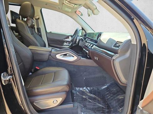Used 2020 Mercedes-Benz GLS 450 4MATIC image 25