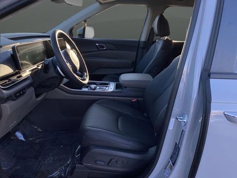 New 2026 Kia Carnival EX image 4