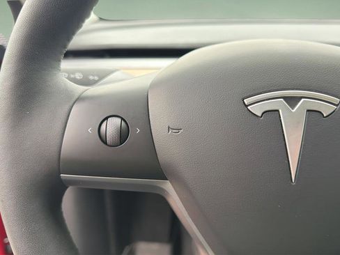 Used 2023 Tesla Model Y Long Range image 19