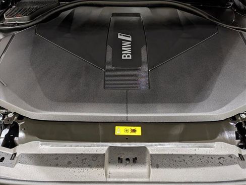 Used 2024 BMW i5 eDrive40i w/ Premium Package image 24
