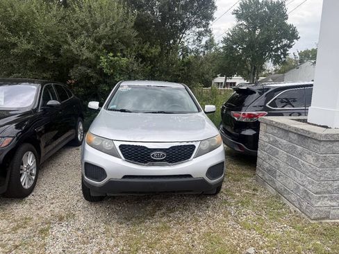 Used 2011 Kia Sorento LX AWD/4WD image 5