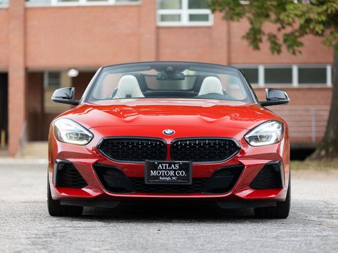 Used 2022 BMW Z4 sDrive30i w/ M Sport Package image 4