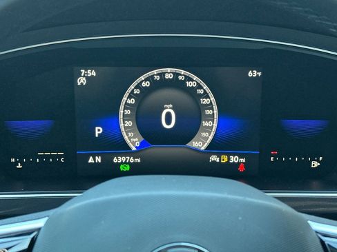 Used 2022 Volkswagen Tiguan SE R-Line image 25