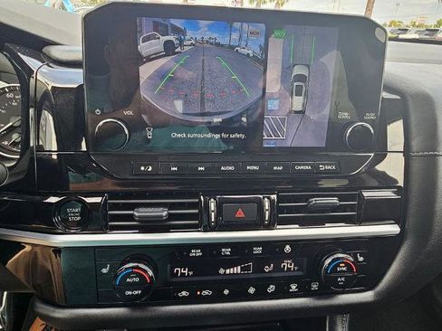 Certified 2025 Nissan Pathfinder SL AWD/4WD image 25